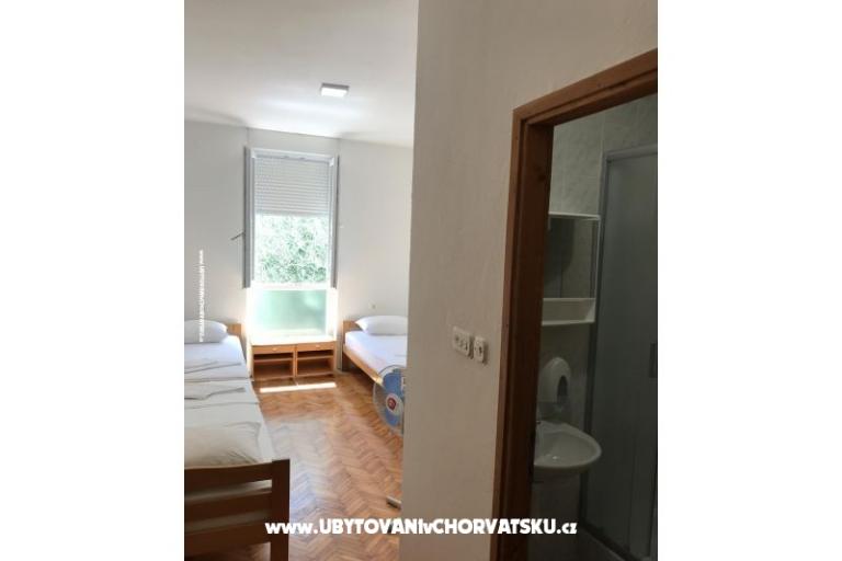 Bossina Zaostrog – fotó 5